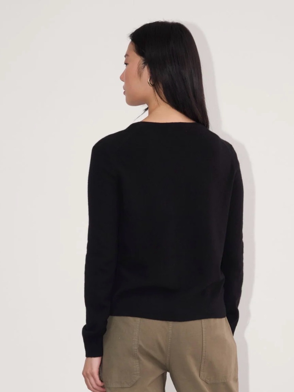 Everlane The Classic Cardigan in Cashmere Black Button Front Long Sleeve Sz L - Picture 3 of 10